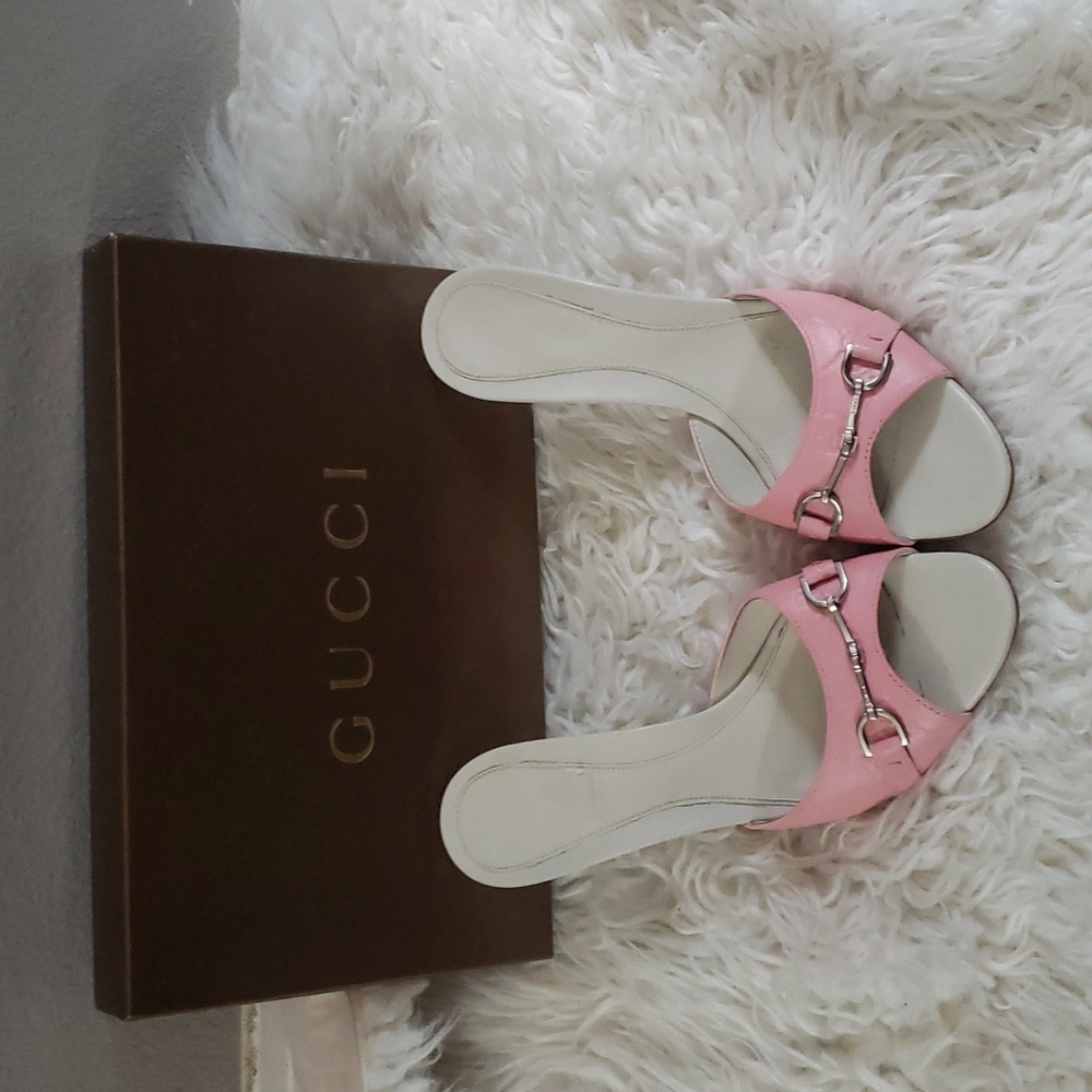 Gucci Begonia Rose heels